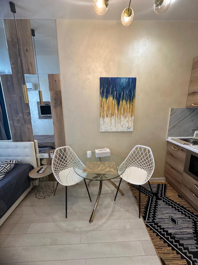 Studio On A Residential Complex French Quarter 2 เคียฟ ภายนอก รูปภาพ